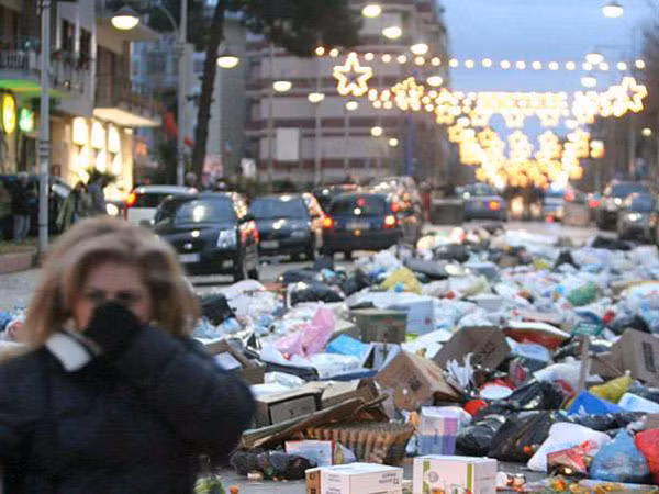 Khủng hoảng... rác thải ảnh 1