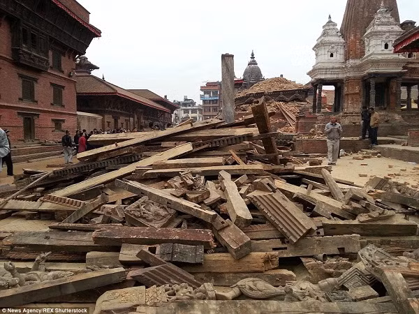 3.200 người chết, di sản thế giới bị động đất phá hủy hoang tàn ở Nepal ảnh 8