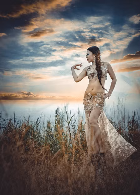"Bỏng mắt" ngắm hình thể tuyệt đẹp của vũ công bellydance Đỗ Hồng Hạnh ảnh 1