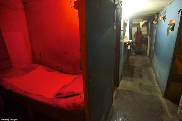 Dịch vụ mại dâm kỳ dị trong thế giới tình dục ngầm ở Indonesia ảnh 4