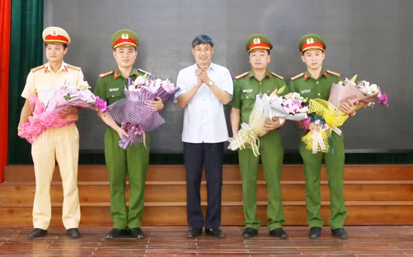 Sơn La: Mang vũ khí "nóng" áp tải hơn 15.000 viên ma túy tổng hợp ảnh 1
