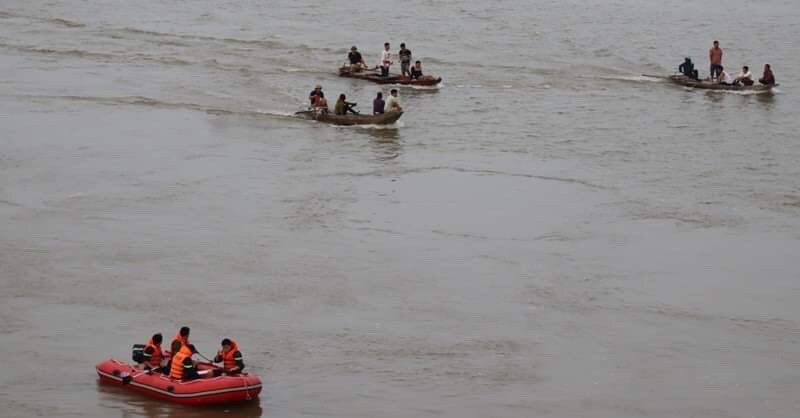 Tìm thấy thi thể nam thanh niên gieo mình xuống sông Lam tự vẫn ảnh 1 Tìm thấy thi thể nam thanh niên gieo mình xuống sông Lam tự vẫn ảnh 1