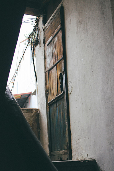 Đương đầu với tử thần ở những khu tập thể cũ Hà Nội ảnh 11