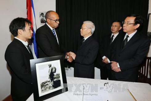 Việt Nam để tang Lãnh tụ Cuba Fidel Castro với nghi thức Quốc tang ảnh 1