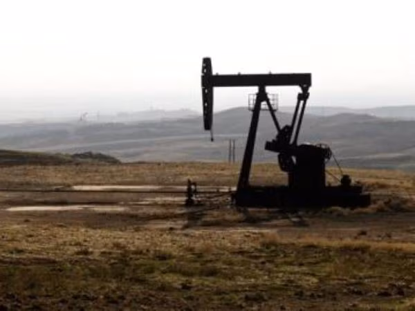 Lầu Năm Góc: Số tiền thu được từ các mỏ dầu ở Syria sẽ không đến Mỹ mà dành cho SDF ảnh 1