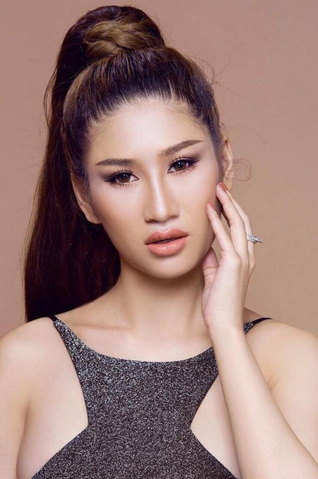 Người mẫu Quỳnh Thi "hút hồn" với vòng 1 căng tràn gợi cảm ảnh 1 Người mẫu Quỳnh Thi "hút hồn" với vòng 1 căng tràn gợi cảm ảnh 1