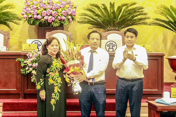 Bãi nhiệm đại biểu HĐND TP với nguyên Bí thư Phúc Thọ Hoàng Mạnh Phú ảnh 2