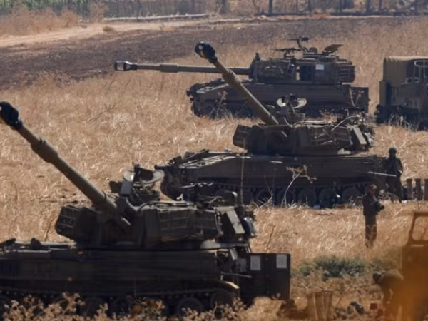 Quân đội Israel và lực lượng Hezbollah tấn công đáp trả nhau ác liệt ảnh 1