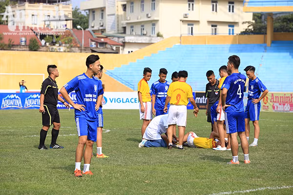Những pha bóng đẹp trận tranh giải Ba - Giải bóng đá học sinh THPT Hà Nội Báo ANTĐ 2016 ảnh 14