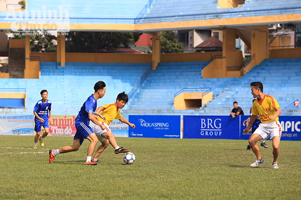 Những pha bóng đẹp trận tranh giải Ba - Giải bóng đá học sinh THPT Hà Nội Báo ANTĐ 2016 ảnh 13