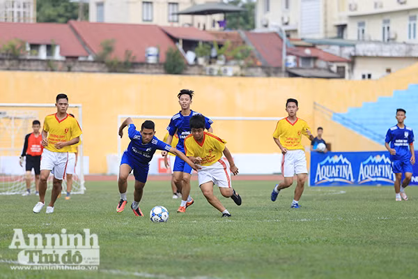 Những pha bóng đẹp trận tranh giải Ba - Giải bóng đá học sinh THPT Hà Nội Báo ANTĐ 2016 ảnh 6