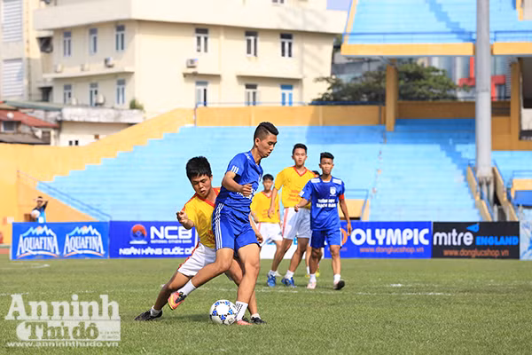 Những pha bóng đẹp trận tranh giải Ba - Giải bóng đá học sinh THPT Hà Nội Báo ANTĐ 2016 ảnh 11