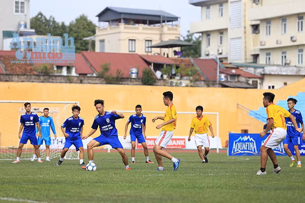 Những pha bóng đẹp trận tranh giải Ba - Giải bóng đá học sinh THPT Hà Nội Báo ANTĐ 2016 ảnh 3