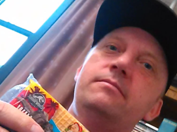 Mẹ cựu lính Mỹ bị Iran giam cầm lo lắng con trai bà sẽ chết sau ca phẫu thuật trong tù ảnh 1 Mẹ cựu lính Mỹ bị Iran giam cầm lo lắng con trai bà sẽ chết sau ca phẫu thuật trong tù ảnh 1