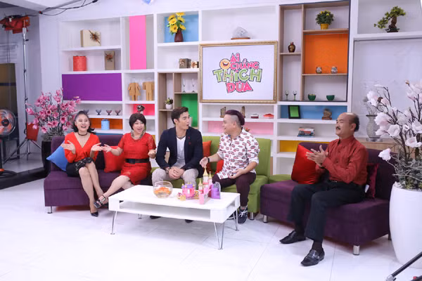 Phối hợp ăn ý, Nhan Phúc Vinh và Trịnh Tú Trung chọc cười khán giả ảnh 2