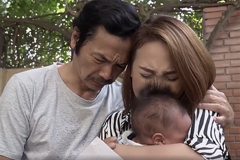 Diễn viên đẫm nước mắt, khán giả ngóng ngoại truyện ảnh 1 Diễn viên đẫm nước mắt, khán giả ngóng ngoại truyện ảnh 1