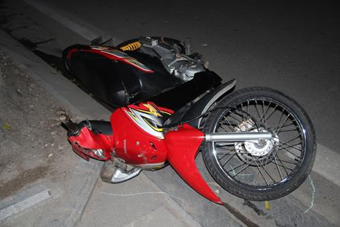 Sợ bị đòi nợ, đâm xe máy vào chủ nợ ảnh 1