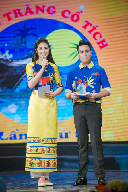 Ngọc Hân "biến" tranh vẽ thành áo trung thu tặng trẻ em ảnh 1