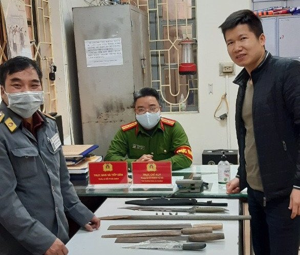 Công an quận Đống Đa tuyên truyền, vận động người dân giao nộp vũ khí, vật liệu nổ ảnh 4