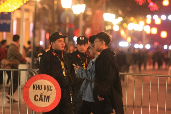 Tết Dương lịch ấm áp, yên vui, không xảy ra đua xe trái phép ảnh 1