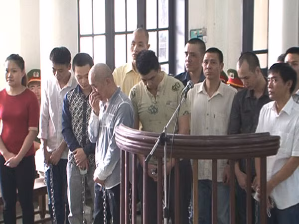 Chuyển tiền qua hiệu vàng, nhận ma túy từ xe khách ảnh 1