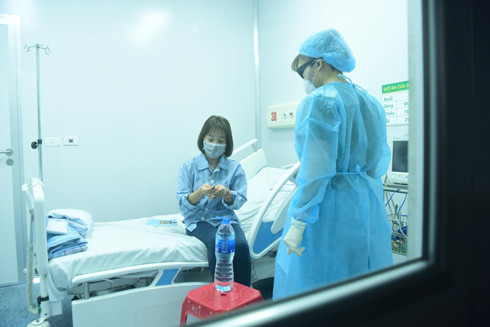 Chuyện bác sĩ "cắm chốt" bệnh viện 21 ngày chưa về nhà để "trực chiến" với virus Covid-19 ảnh 3