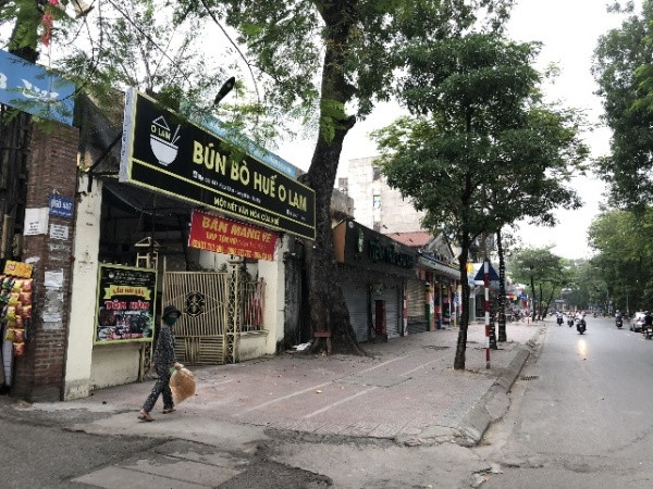‘Diện mạo’ hàng quán ở Hà Nội sáng 28-3, sau chủ trương tạm đóng cửa phòng chống dịch Covid-19 ảnh 6
