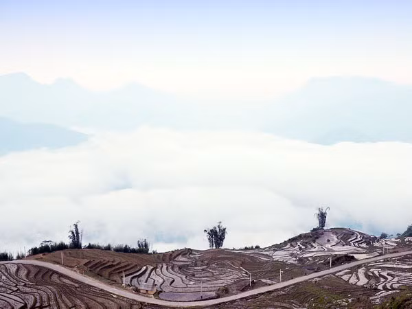 Ngược nguồn dòng xanh sông Hồng ảnh 1