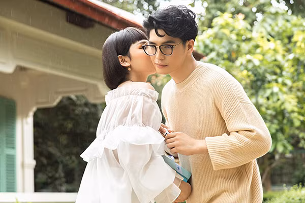 Hiền Hồ trở lại đường đua Vpop với MV "Có như không có" ảnh 4