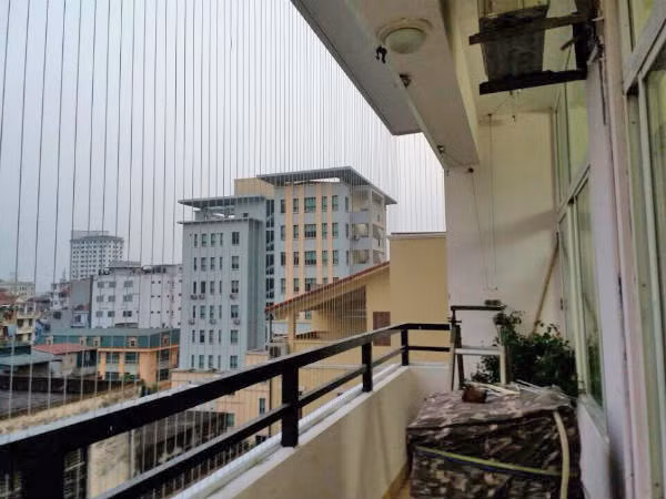 Phòng chống tai nạn rơi, ngã từ chung cư cao tầng: Có thể lắp đặt lưới đặc chủng an toàn ảnh 1
