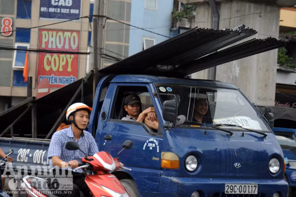 Ớn lạnh trước những chiếc xe "tử thần" lao trên đường phố ảnh 10