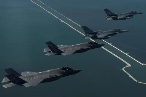 Thế giới bất ổn, vũ khí "lên ngôi" ảnh 1