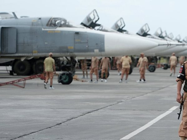 Phiến quân tấn công căn cứ không quân lớn nhất của Nga ở Syria bằng tên lửa ảnh 1