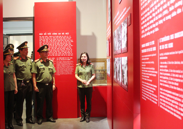 Ghi nhớ công lao những người chiến sỹ Công an hy sinh vì Tổ quốc ảnh 3