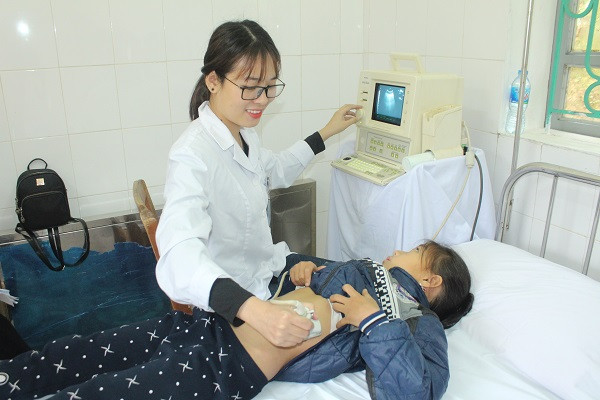 Tấm lòng của các y bác sỹ Thủ đô đến với bà con vùng cao ảnh 12