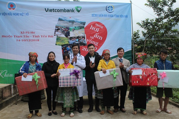 Tấm lòng của các y bác sỹ Thủ đô đến với bà con vùng cao ảnh 13