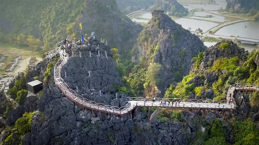 Khẩn trương phê duyệt phương án tháo dỡ công trình "khủng" xâm phạm di sản Tràng An ảnh 1