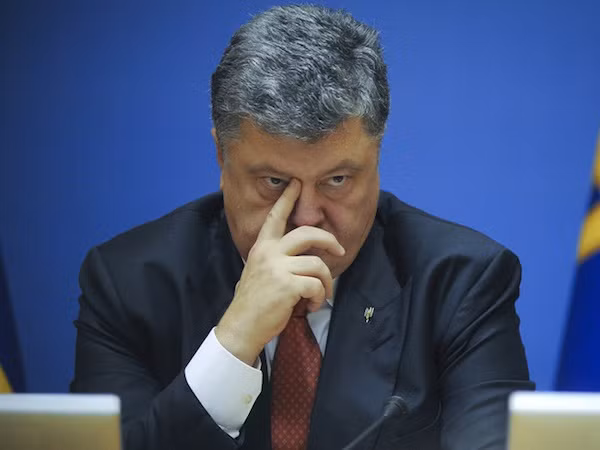 Kiev sửa sai sau khi đưa nhiều phóng viên phương Tây vào danh sách trừng phạt ảnh 1