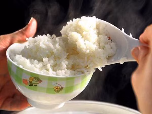 Malaysia cảnh giác trước gạo giả Trung Quốc ảnh 1
