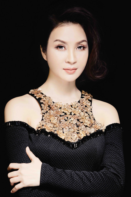 MC Thanh Mai đẹp cuốn hút vạn người mê ảnh 1