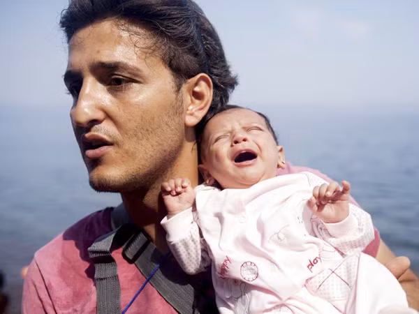 Châu Âu vật lộn với dòng người di cư ảnh 1