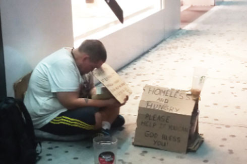 Góc tối sau ánh đèn màu New York ảnh 2