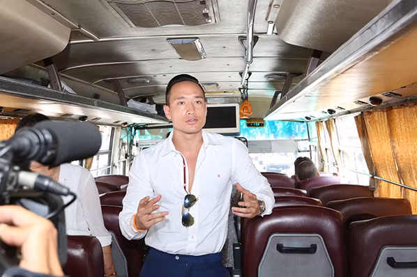 Kim Lý, Hoàng Bách hành động "Vì những người phụ nữ quanh ta" ảnh 8
