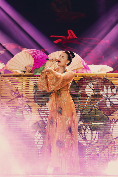 Hoàng Thuỳ Linh táo bạo trong đêm thi The Remix chủ đề World Music ảnh 7