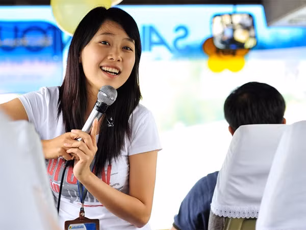 Có nên hạ chuẩn cho đủ hướng dẫn viên? ảnh 1