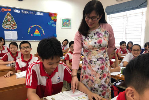 Tấm lòng nhân hậu của một cô giáo với học sinh và cộng đồng ảnh 1