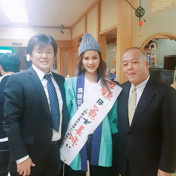 Quán quân Hương Ly lần đầu "mang chuông đi đánh xứ người" ảnh 1