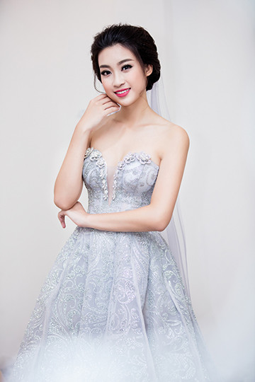 Hoa hậu Đỗ Mỹ Linh làm cô dâu lộng lẫy ảnh 4