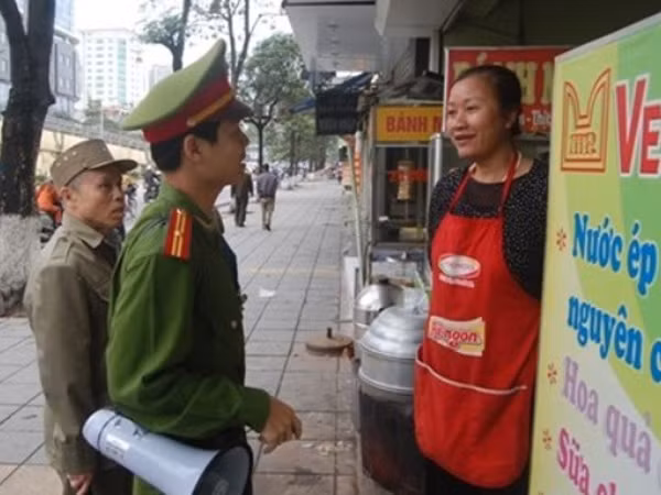 Đảm bảo TTGT-ĐT tại quận Cầu Giấy, Hà Nội: Giải pháp "sâu", hiệu quả bền vững ảnh 1