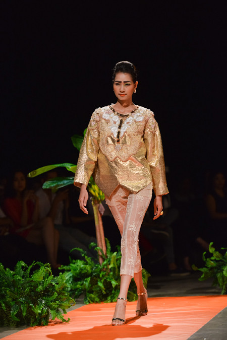 Mãn nhãn đêm Haute Couture trong Tuần lễ thời trang Việt Nam Xuân-Hè 2016 ảnh 7